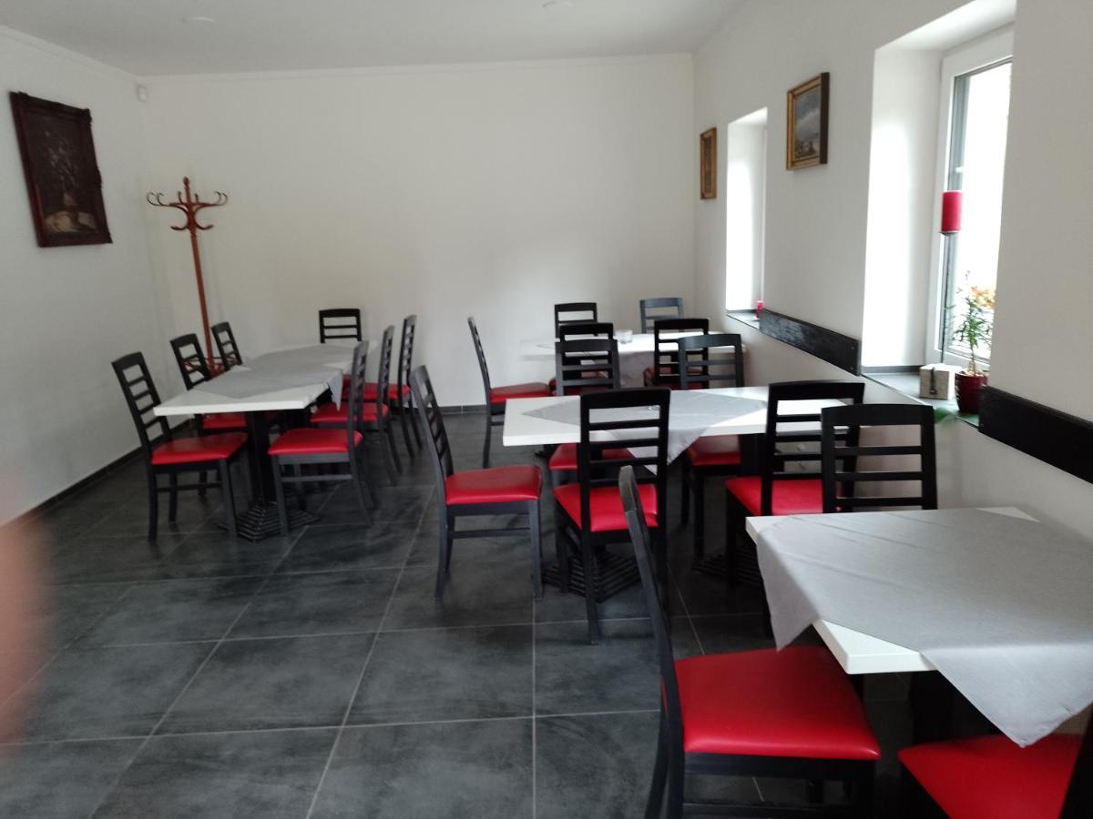 Penzion Litohlavy 17 - Na Samote U Lesa Králŭv Dvŭr エクステリア 写真